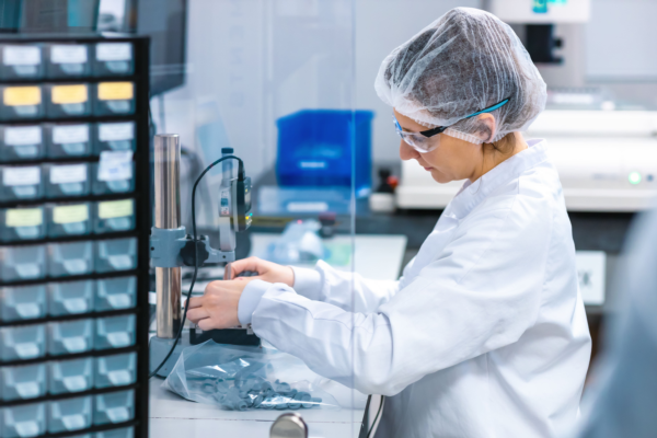 Contamination-control-behavior-cleanroom-preparation.jpg