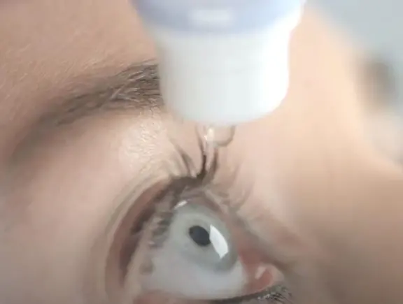 Close-up_of_woman_usin_-eye_dropper_device-1024x774.jpg